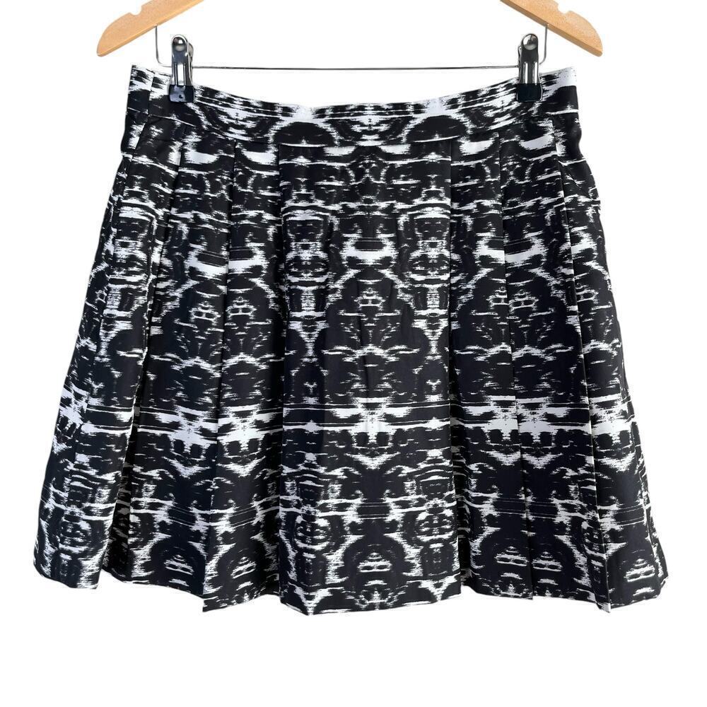 J.Crew Blurred Ikat Pleated Mini Skirt in‎ Black White Zipper Back, Size 4